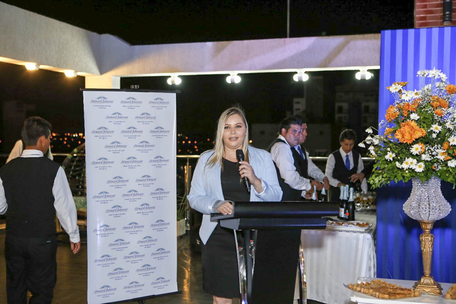 Marta Weismann gerente de hotel