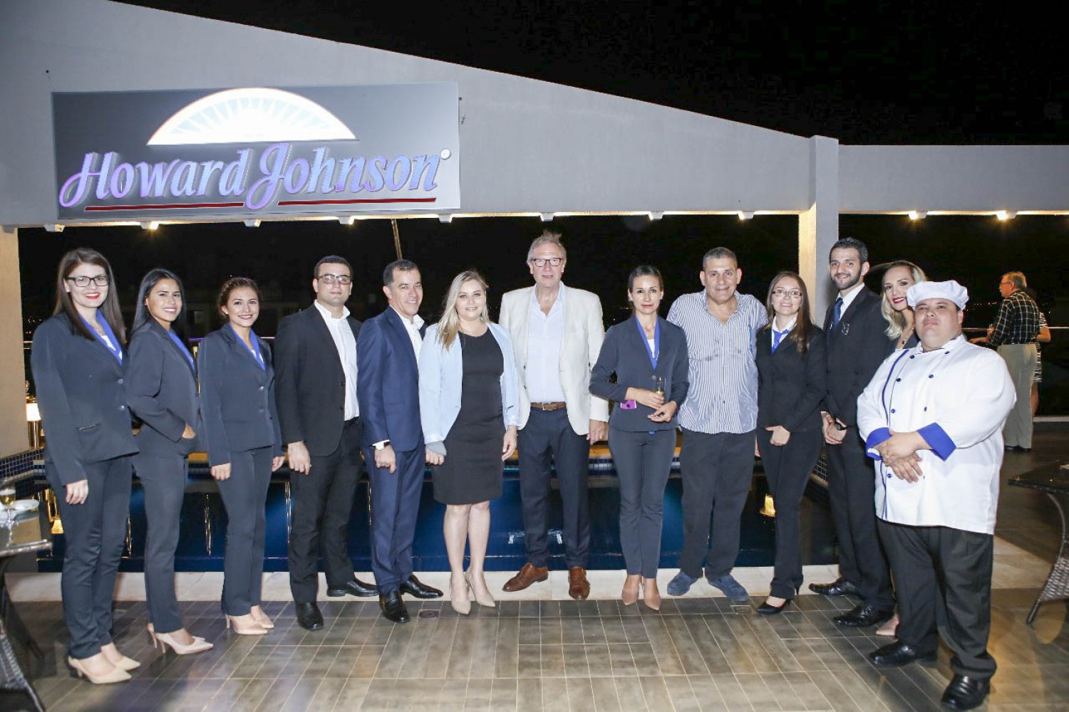 Equipo del Howard Johnson Ciudad del Este con Daniel Reigl