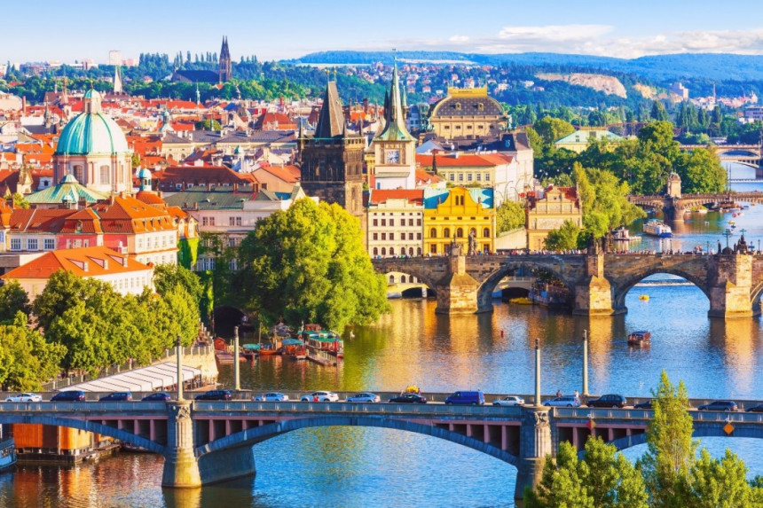 República Checa exigirá tercera dosis a viajeros