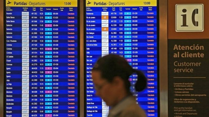 La demanda de pasajeros cae debido a las restricciones de viaje del COVID-19