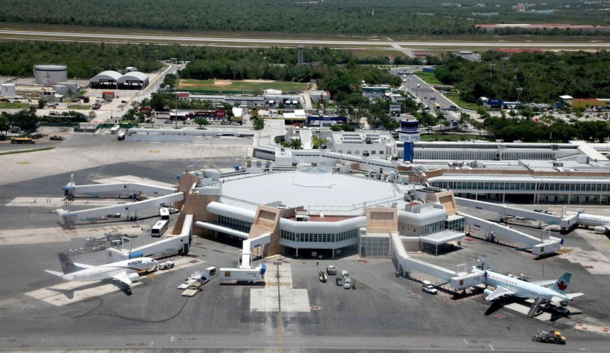 México elimina el requisito de tapabocas en aeropuertos y aviones