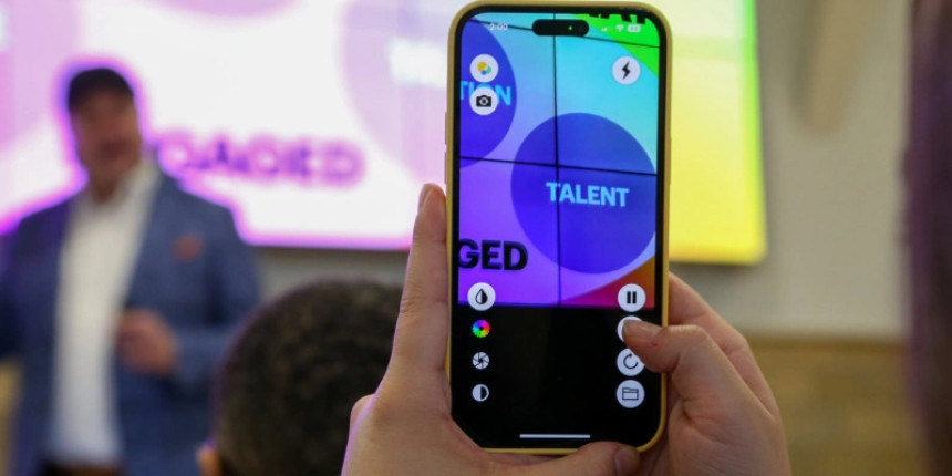 Aeropuerto de Miami, primero del mundo con una app para viajeros con visión reducida