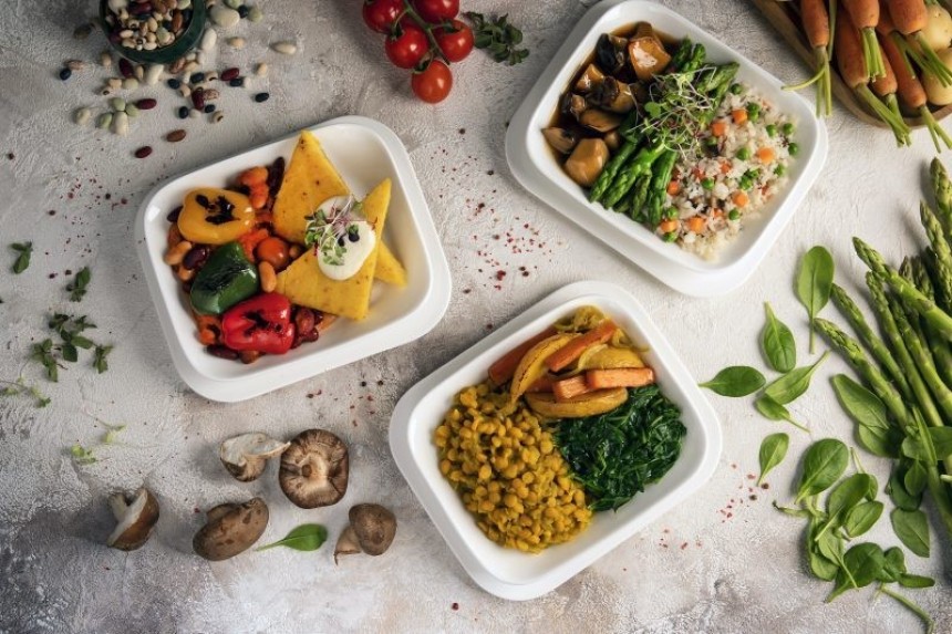 Emirates introduce opciones veganas en su oferta gastronómica 