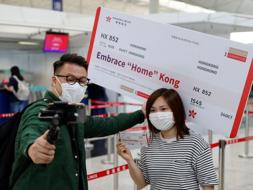 Embrace Home Kong con el vuelo HX852 de Hong Kong Airlines