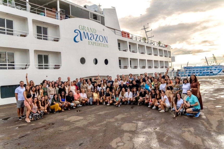 Agentes de viajes latinoamericanos participan de una experiencia exclusiva en Manaos