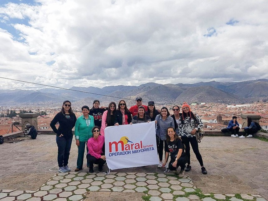 Grupo de Maral Turismo en Peru