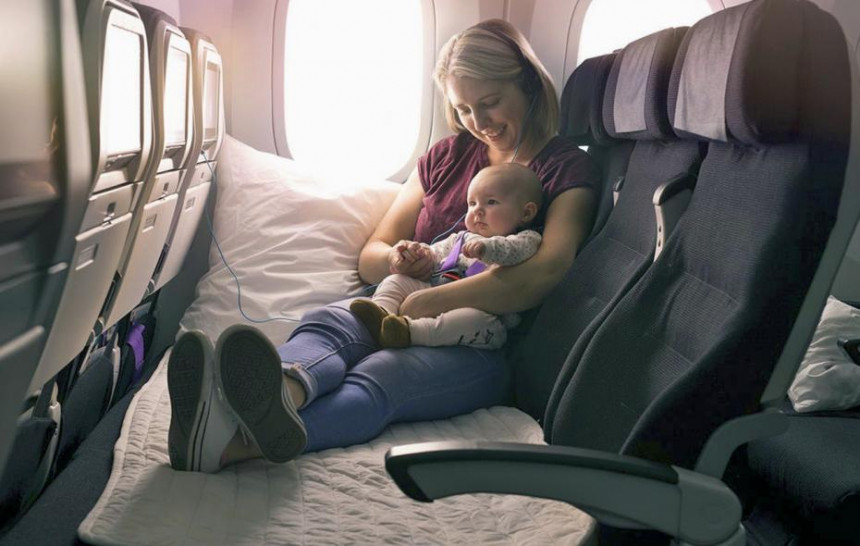 Lufthansa prueba un modelo de asientos para dormir en clase económica