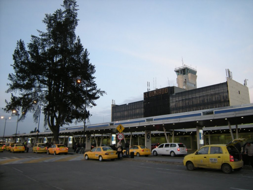  Aeropuerto Internacional El Dorado de Bogotá