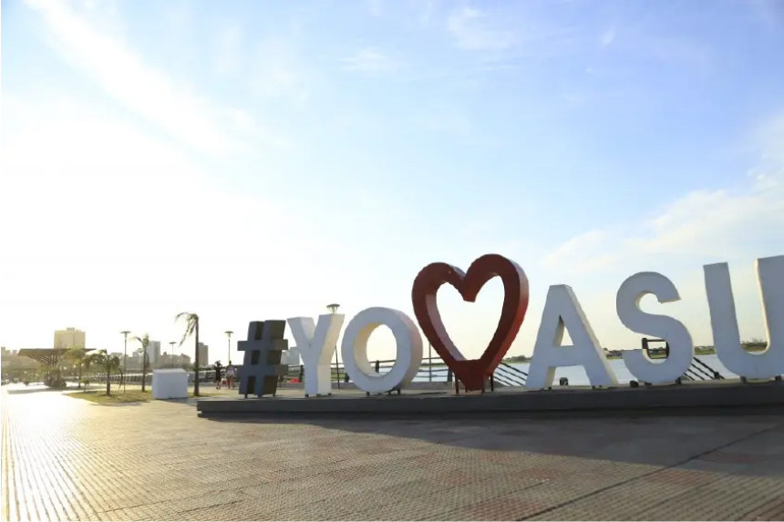 Un recorrido por el casco histórico de  nuestra ciudad convoca los sábados a visitantes 