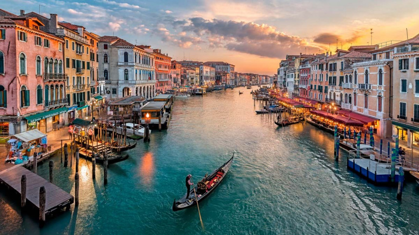 El Ayuntamiento de Venecia aprobó recientemente el cobro de una tasa de ingreso a la ciudad