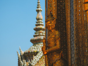Tailandia da la bienvenida a viajeros de todo el mundo