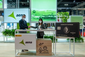 En aeropuertos españoles de Aena,  portadores de American Express disfrutarán de filas prioritarias