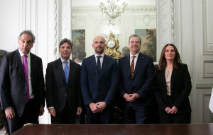 Argentina establece acuerdo de cielos ilimitados con Canadá