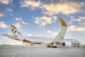 Etihad presenta el nuevo Airbus A350 'Sustainability50'