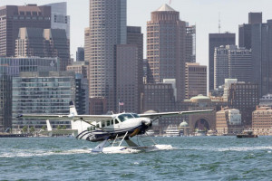 El hidroavión regresa en la ruta Nueva York y Boston