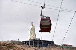 Bolivia inaugura teleférico en la ciudad de Oruro