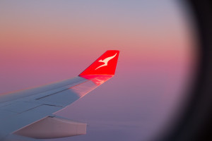 Qantas planea reanudar vuelos internacionales en Octubre 