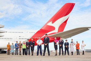 Qantas rediseña uniformes e inicia una nueva era para la aerolínea