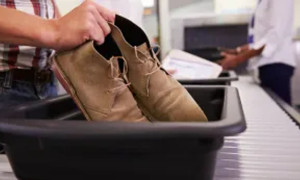 En Estados Unidos ponen fin a obligación de quitarse los zapatos en controles de seguridad 
